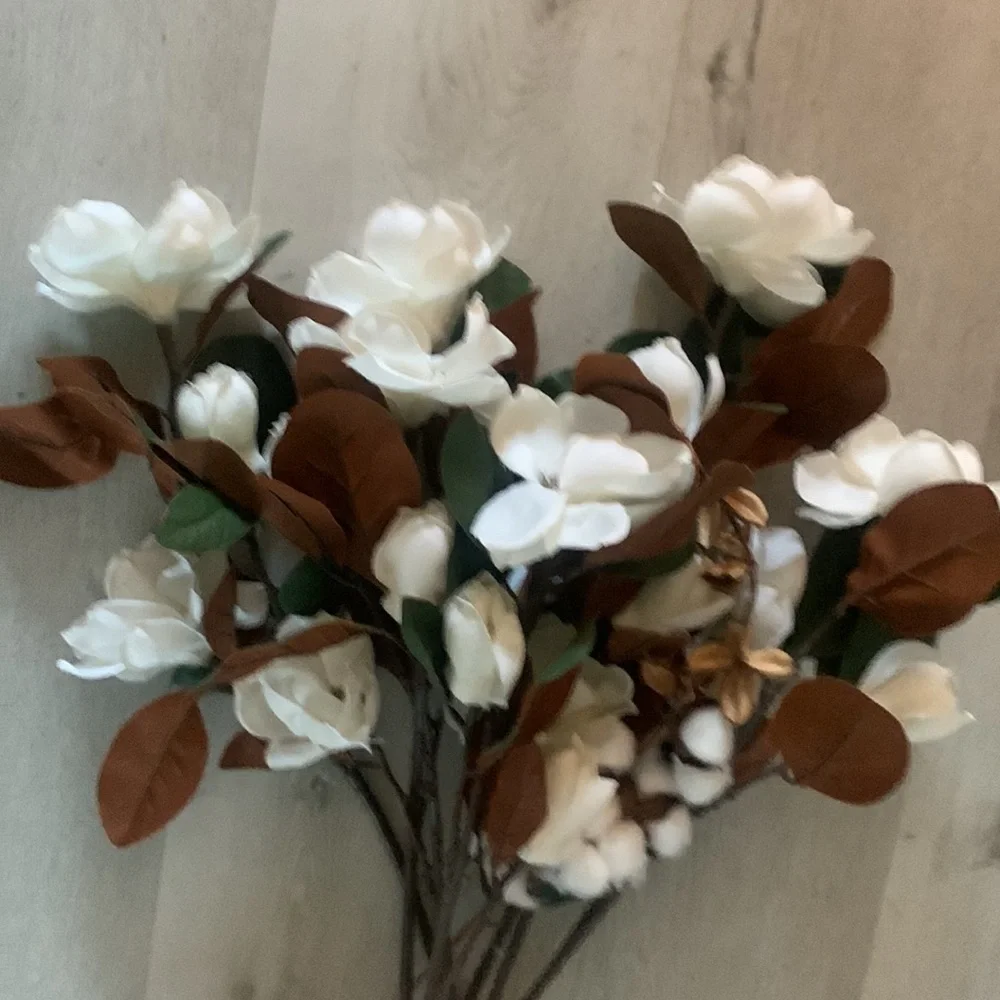 Magnolia 7‎ stems and one cotton greenery tall home decor realistic
